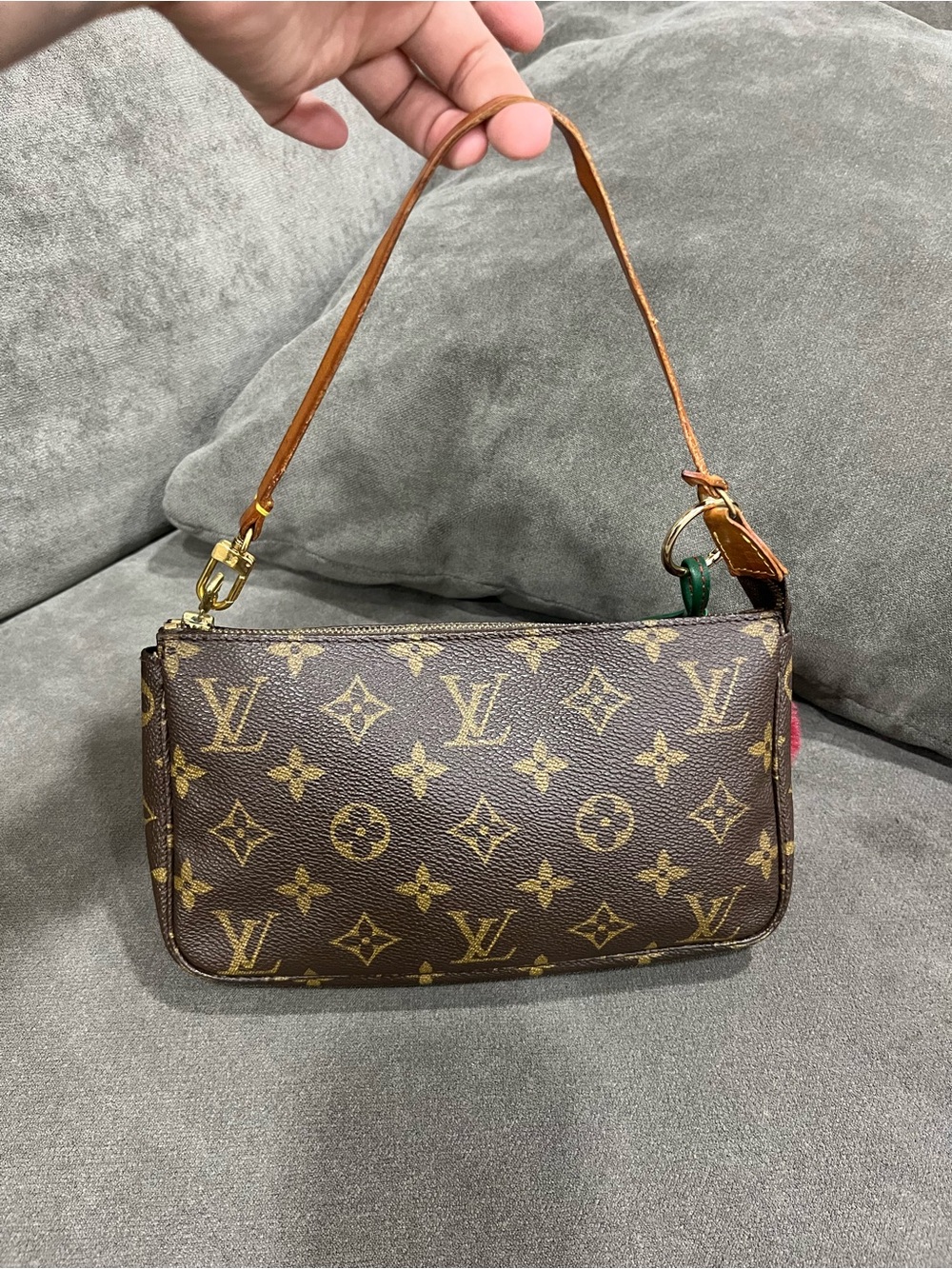 Louis Vuitton Pochette - Picture 2 of 7